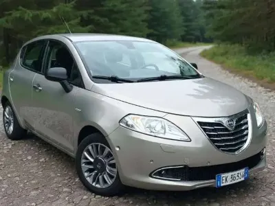 Usata Lancia Ypsilon S 86 CV (63 kW) 2011 Argento Utilitaria