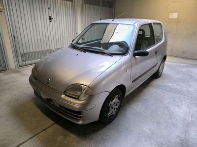 Usata Fiat 600 54 CV (39 kW) 2004 Argento Utilitaria
