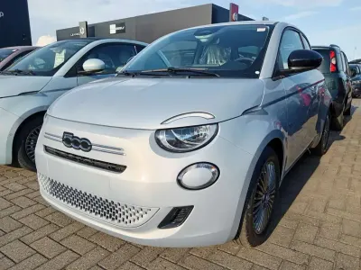 Nuova Fiat 500 Icon 69 CV (50 kW) 2026 Argento Berlina