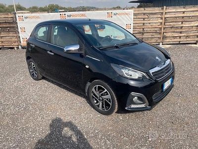 Usata Peugeot 108 Allure 81 CV (59 kW) 2015 Nero Utilitaria