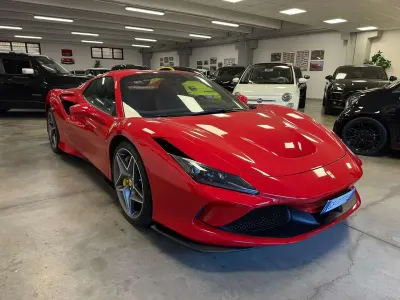Usata Ferrari F8 721 CV (530 kW) 2021 Rosso Cabrio