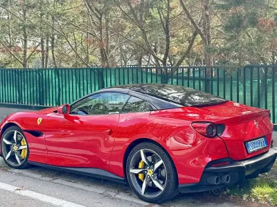 Usata Ferrari Portofino 620 CV (456 kW) 2023 Cabrio