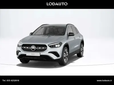 Nuova Mercedes GLA200 Progressive 150 CV (110 kW) 2026 Argento SUV