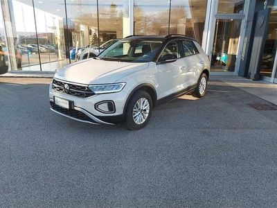 Usata VW T-Roc Life 110 CV (80 kW) 2024 Beige SUV