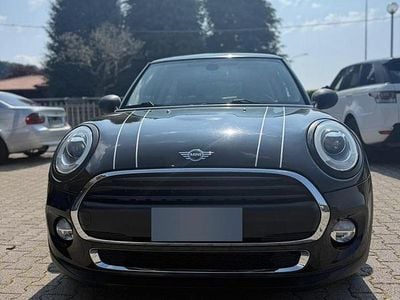 Begagnad Mini Cooper Hype 95 HK (69 kW) 2017 Svart Halvkombi