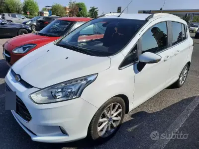 Usata Ford B-MAX 95 CV (69 kW) 2016 Bianco Monovolume