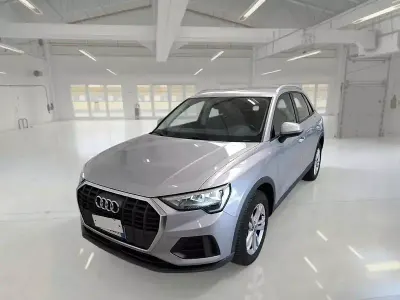 Käytetty Audi Q3 Business 149 HP (109 kW) 2019 Harmaa Katumaasturi