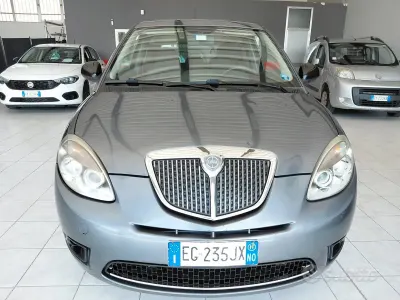 Usata Lancia Ypsilon 69 CV (50 kW) 2011 Grigio Utilitaria