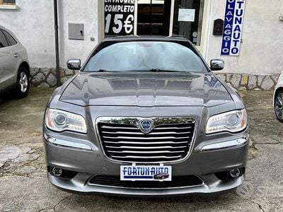 Usata Lancia Thema Platinum 190 CV (139 kW) 2012 Grigio Berlina