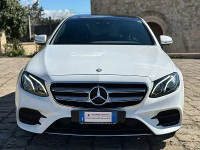 Usata Mercedes E220 AMG Line Premium Plus 194 CV (142 kW) 2017 Berlina