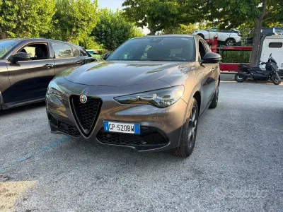 Usata Alfa Romeo Stelvio Sprint 209 CV (153 kW) 2023 Grigio SUV