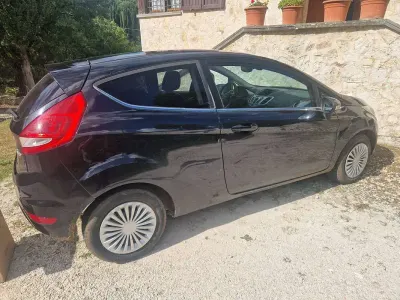 Usata Ford Fiesta Titanium 75 CV (55 kW) 2009 Nero Berlina