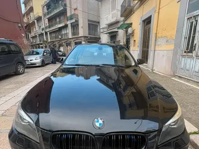 Usata BMW 530 231 CV (169 kW) 2006 Nero Berlina