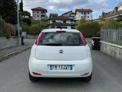 Usata Fiat Grande Punto 77 CV (56 kW) 2017 Bianco Utilitaria