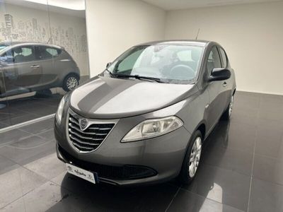 usata Lancia Ypsilon 1.2 69 CV 5 porte Silver