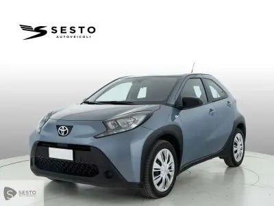 Usata Toyota Aygo X Active 72 CV (52 kW) 2024 Grigio SUV