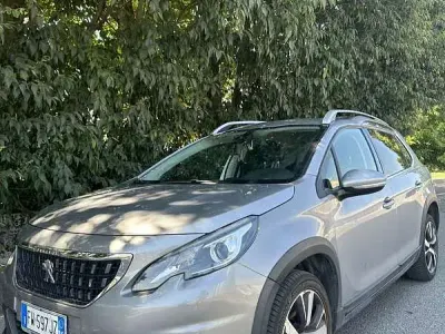 Usata Peugeot 2008 Allure 120 CV (88 kW) 2019 SUV