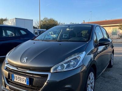 Usata Peugeot 208 Allure 74 CV (54 kW) 2016 Grigio Utilitaria