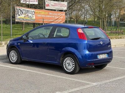 Usata Fiat Grande Punto 65 CV (47 kW) 2007 Blu Utilitaria