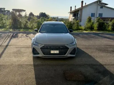 Usata Audi RS6 600 CV (441 kW) 2024 Grigio Station wagon