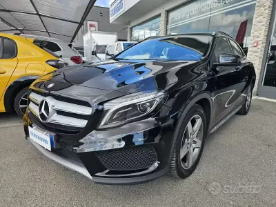 Usata Mercedes GLA200 Premium 136 CV (100 kW) 2015 Nero SUV