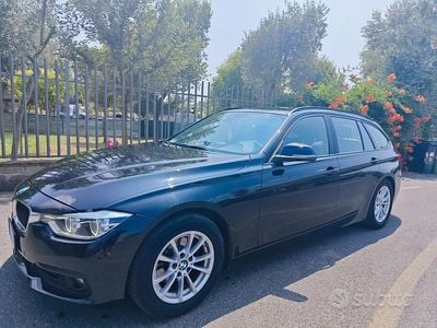 Usata BMW 320 149 CV (109 kW) 2017 Nero Station wagon