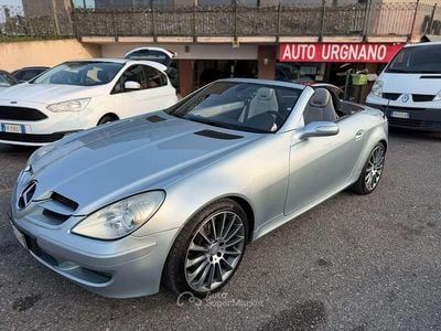 Usata Mercedes SLK200 163 CV (119 kW) 2006 Argento Cabrio