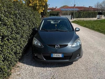 Usata Mazda 2 68 CV (50 kW) 2008 Grigio Utilitaria