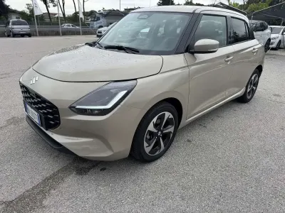 Usata Suzuki Swift 83 CV (61 kW) 2025 Beige Utilitaria