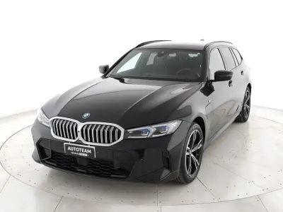 Usata BMW 330e M Sport 184 CV (135 kW) 2025 Nero Station wagon