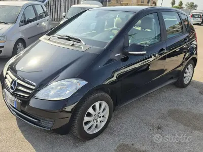 Usata Mercedes A160 95 CV (69 kW) 2012 Nero Utilitaria