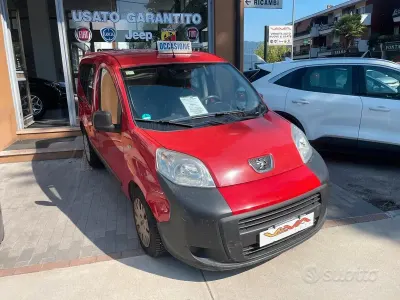 Usata Peugeot Bipper Premium 68 CV (50 kW) 2010 Rosso Monovolume