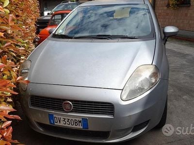 Usata Fiat Grande Punto 77 CV (56 kW) 2009 Grigio Utilitaria