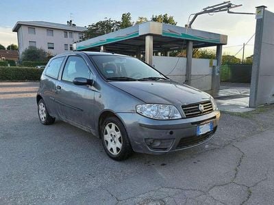 Usata Fiat Punto 69 CV (50 kW) 2005 Utilitaria