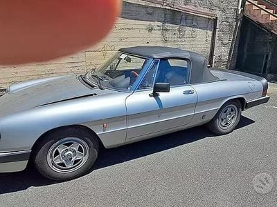 Usata Alfa Romeo Spider 104 CV (76 kW) 1983 Grigio Cabrio