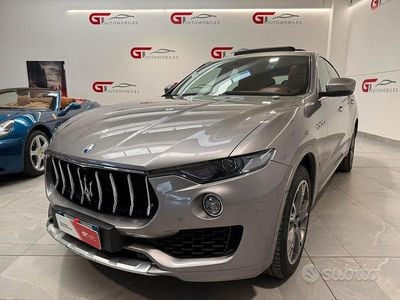 Usata Maserati Levante 275 CV (202 kW) 2017 Grigio SUV