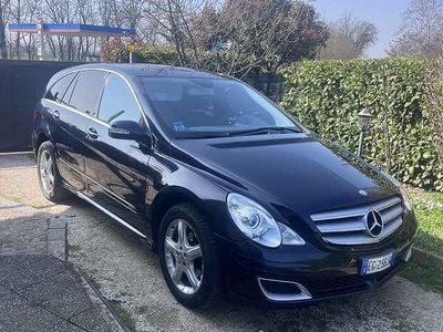 Usata Mercedes R320 224 CV (164 kW) 2008 Monovolume