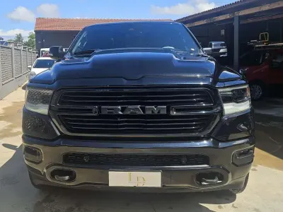 Usata RAM 1500 401 CV (294 kW) 2022 Nero Pick-up