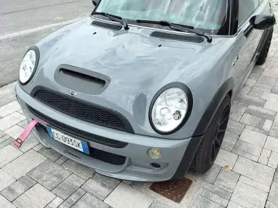 Usata Mini Cooper S 185 CV (136 kW) 2003 Grigio Utilitaria