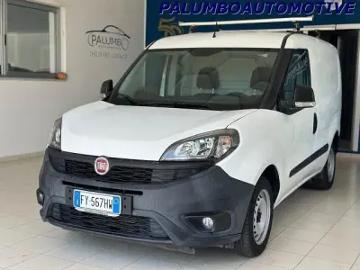Usata Fiat Doblò Business 95 CV (69 kW) 2019 Bianco Monovolume