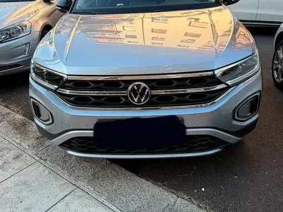 Usata VW T-Roc Style 110 CV (80 kW) 2022 Grigio SUV