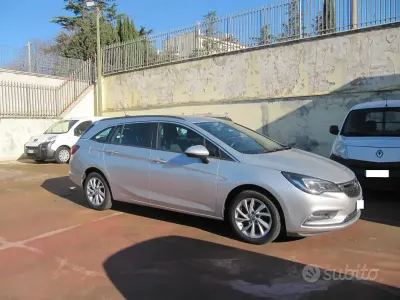 Usata Opel Astra Dynamic 136 CV (100 kW) 2019 Grigio Station wagon