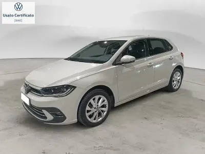 Usata VW Polo Style 95 CV (69 kW) 2022 Grigio Utilitaria