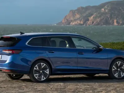 Usata Skoda Superb Style 150 CV (110 kW) 2023 Argento Station wagon