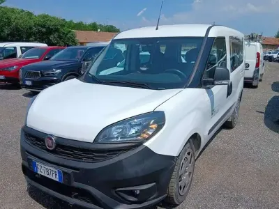 Usata Fiat Doblò 95 CV (69 kW) 2019 Bianco Monovolume