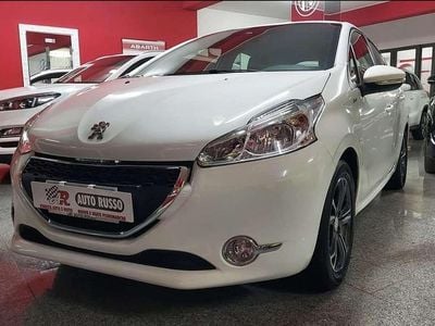 Usata Peugeot 208 Allure 82 CV (60 kW) 2015 Other Utilitaria
