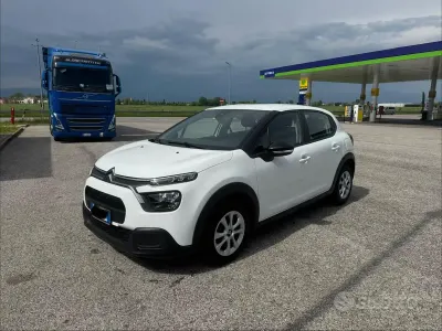 Begagnad Citroën C3 Shine 102 HK (75 kW) 2023 Vit Halvkombi