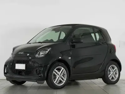 Usata Smart ForTwo Coupé 41 kW (56 CV) 2022 Nero Utilitaria