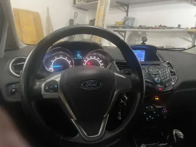 Usata Ford Fiesta Titanium 80 CV (58 kW) 2015 Utilitaria