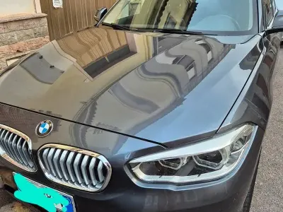 Usata BMW 118 150 CV (110 kW) 2019 Grigio Utilitaria